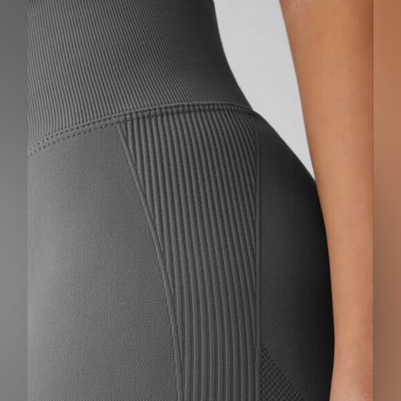 NWT Halara Seamless Leggings Size Medium - Picture 2 of 9